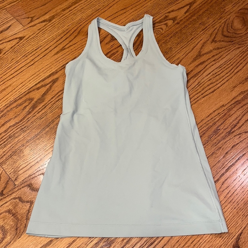Lululemon Woman’s Light Green Athletic Tank Size 6